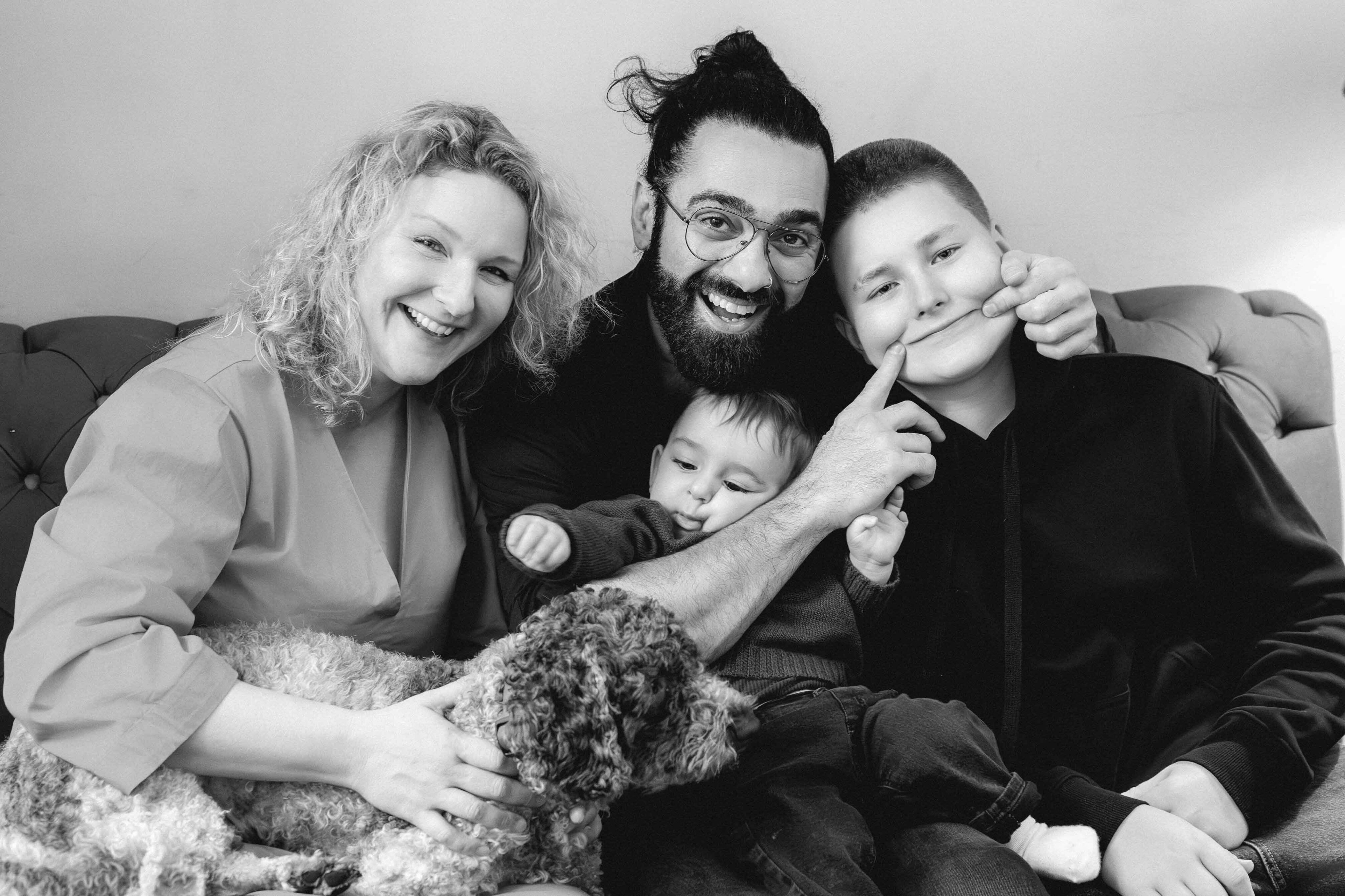 family photoshoot in vilnius photographer services