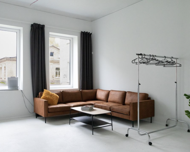 siaure studios vakaris sale