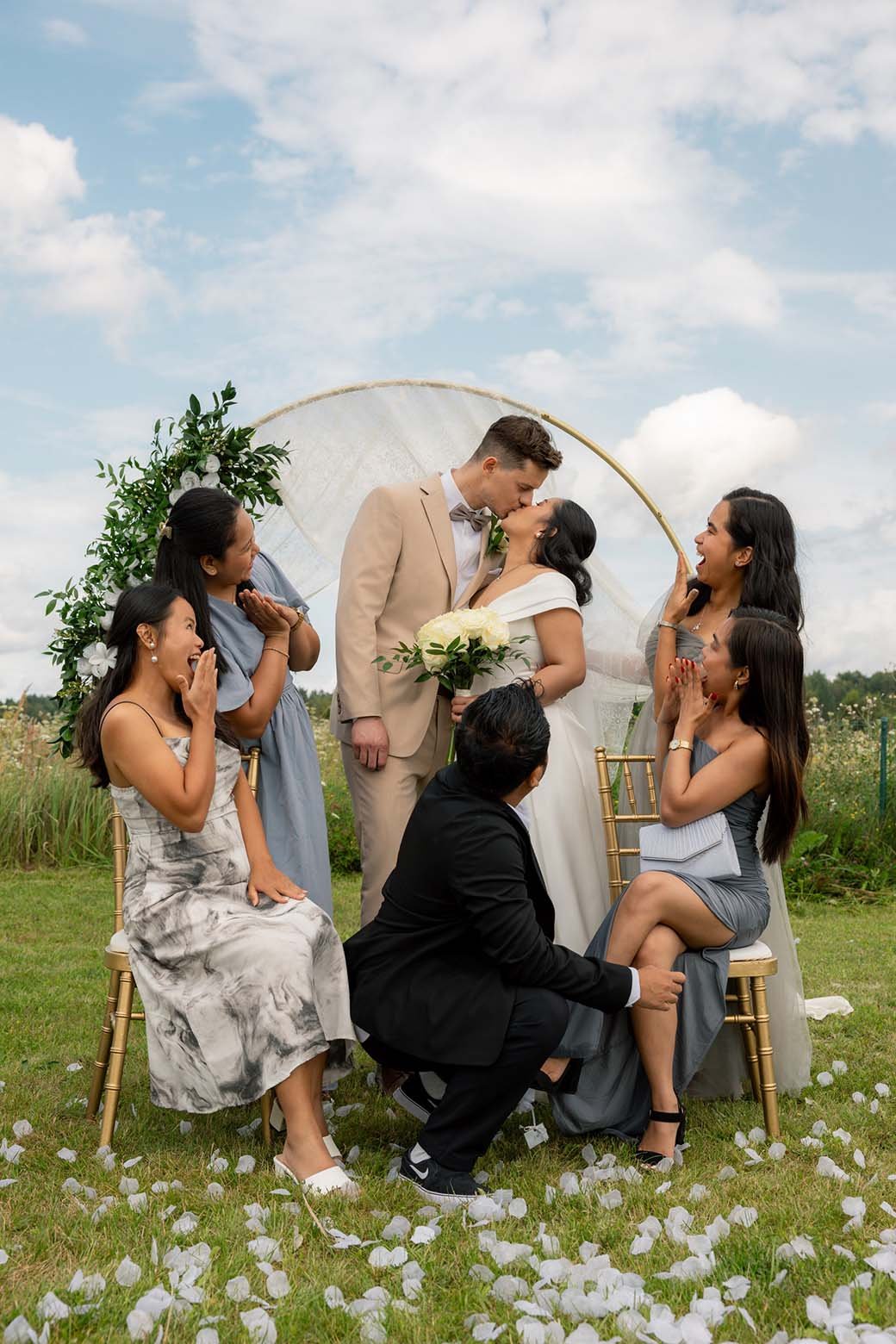 funny portraits with guests group shot ideas