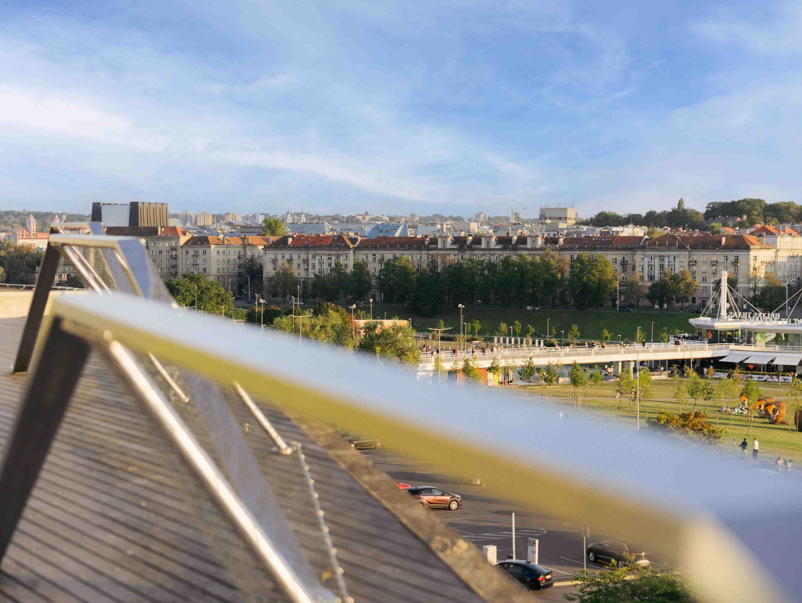 panorama nuo swedbank terasos baltasis tiltas