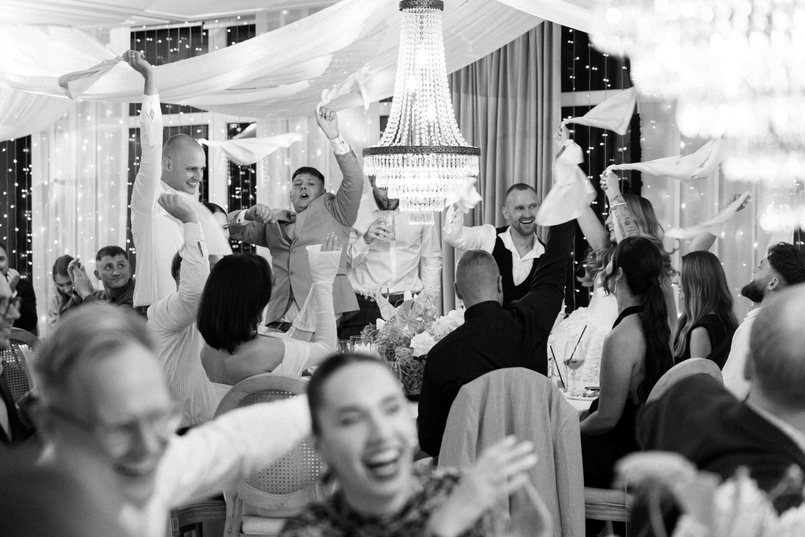 varnupes slenis vestuves vakaro pradzia