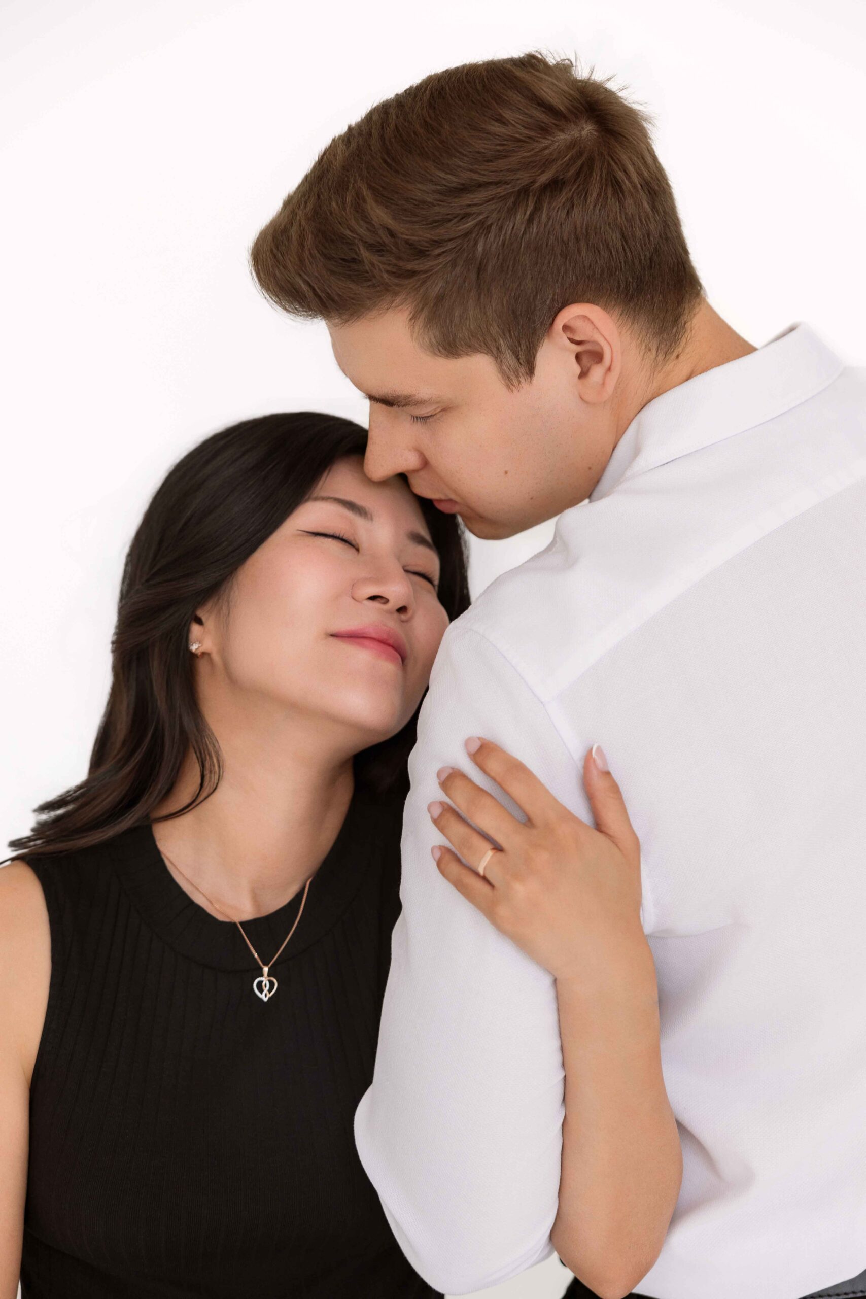 couple photoshoot in france in studio session