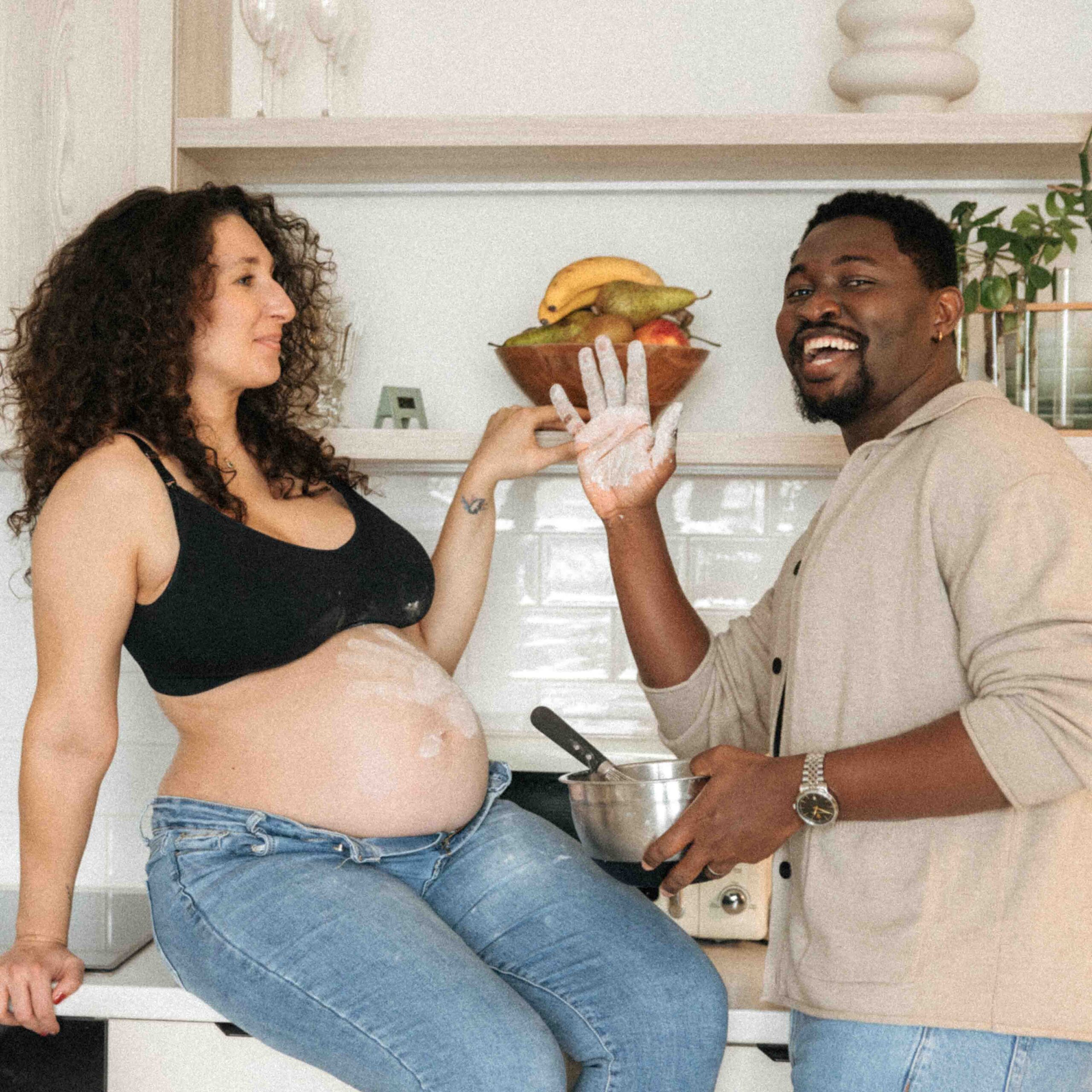 pregnancy photoshoot in kitchen