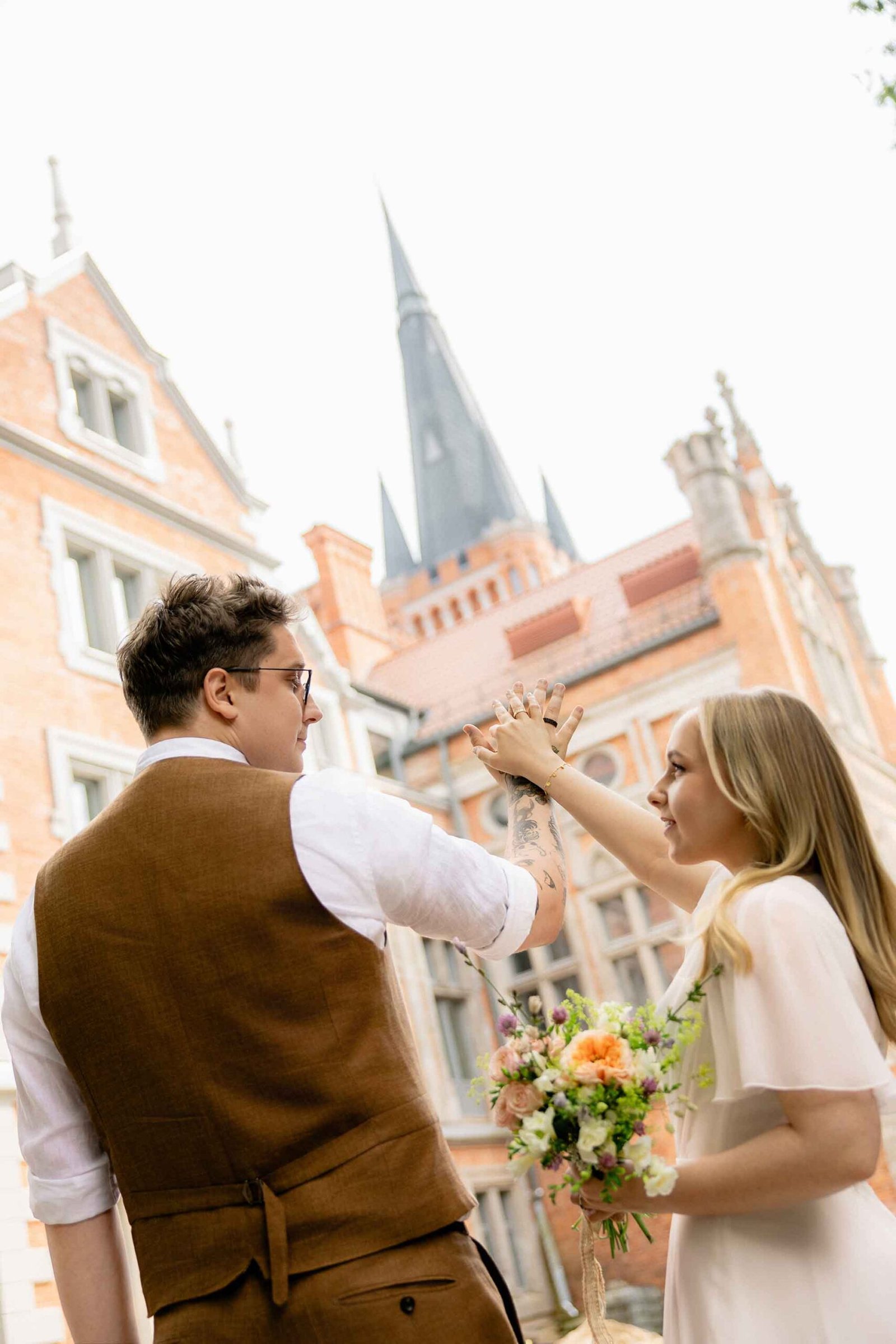 wedding photoshoot castle medieval italy