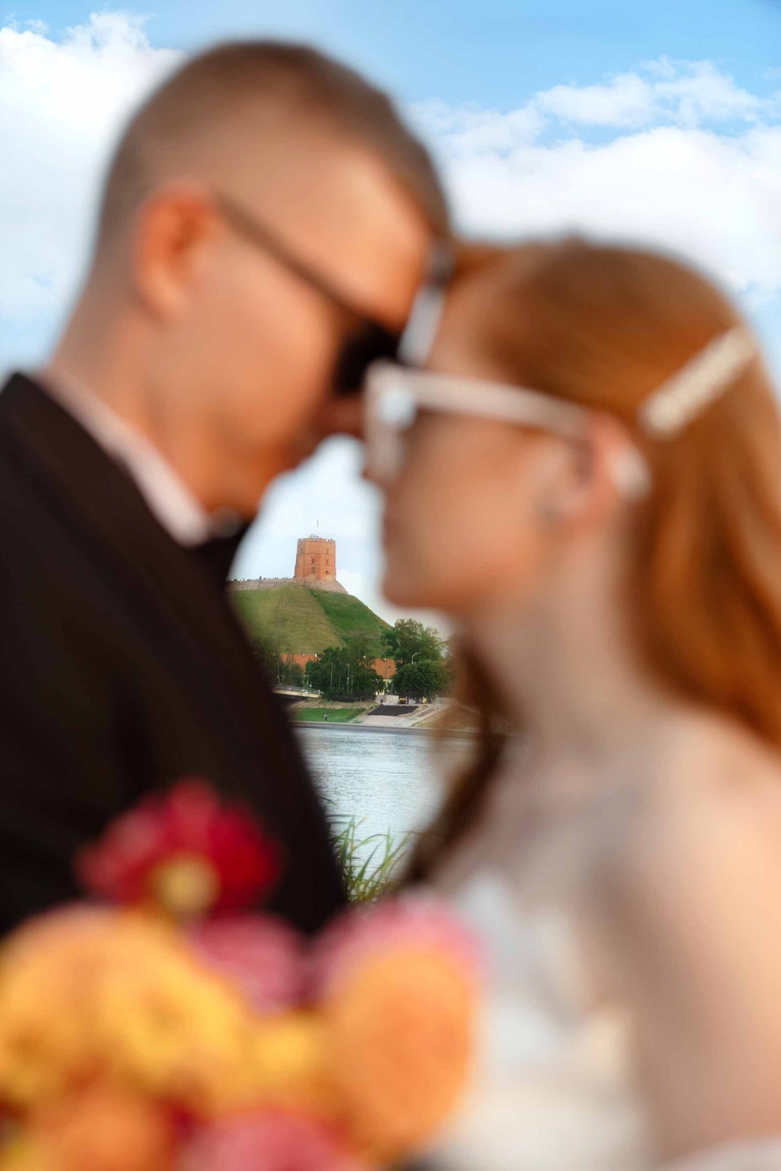 umbria wedding photographer vineyards during golden hour