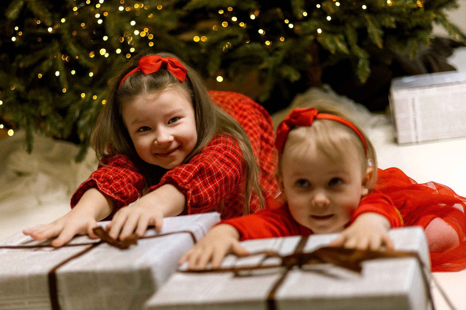 family christmas photoshoot in vilnius